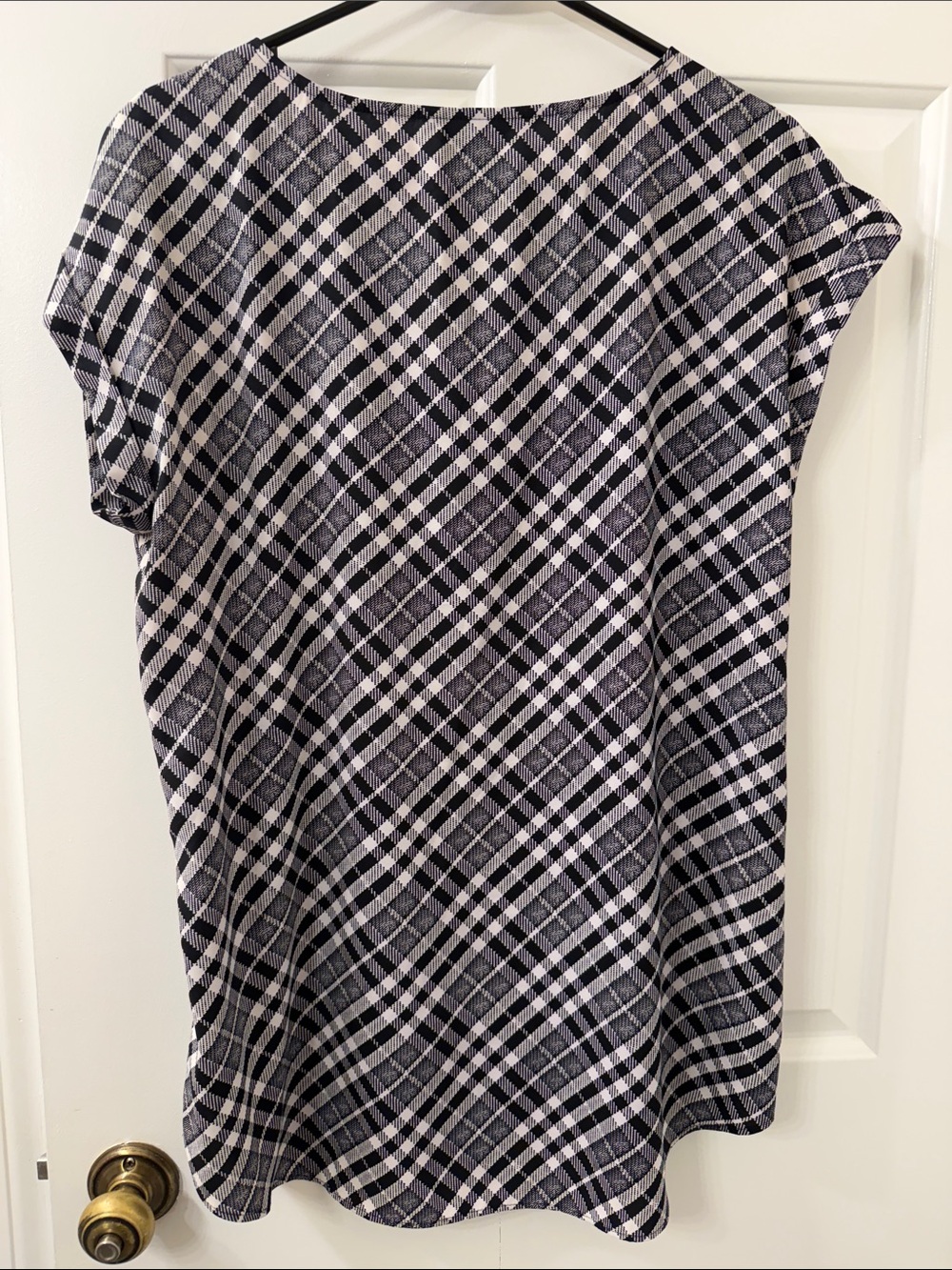 Express Black and White Plaid Split-Neck Cap-Sleeve Tunic - Picture 3 of 3